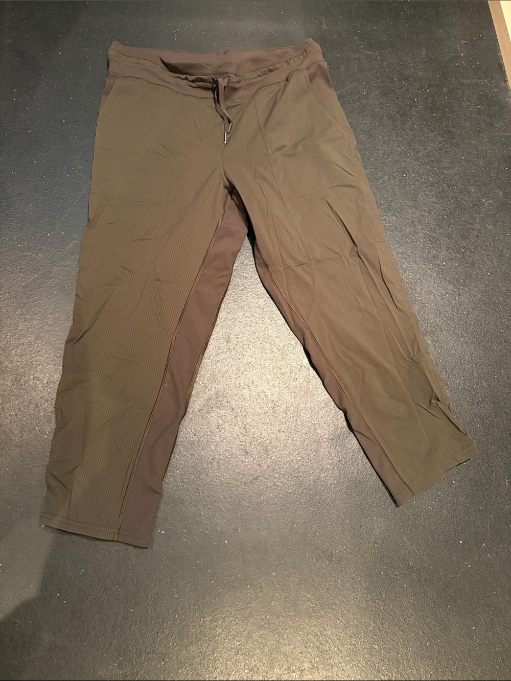 lululemon athletica Olive Cropped Drawstring Performance Pants